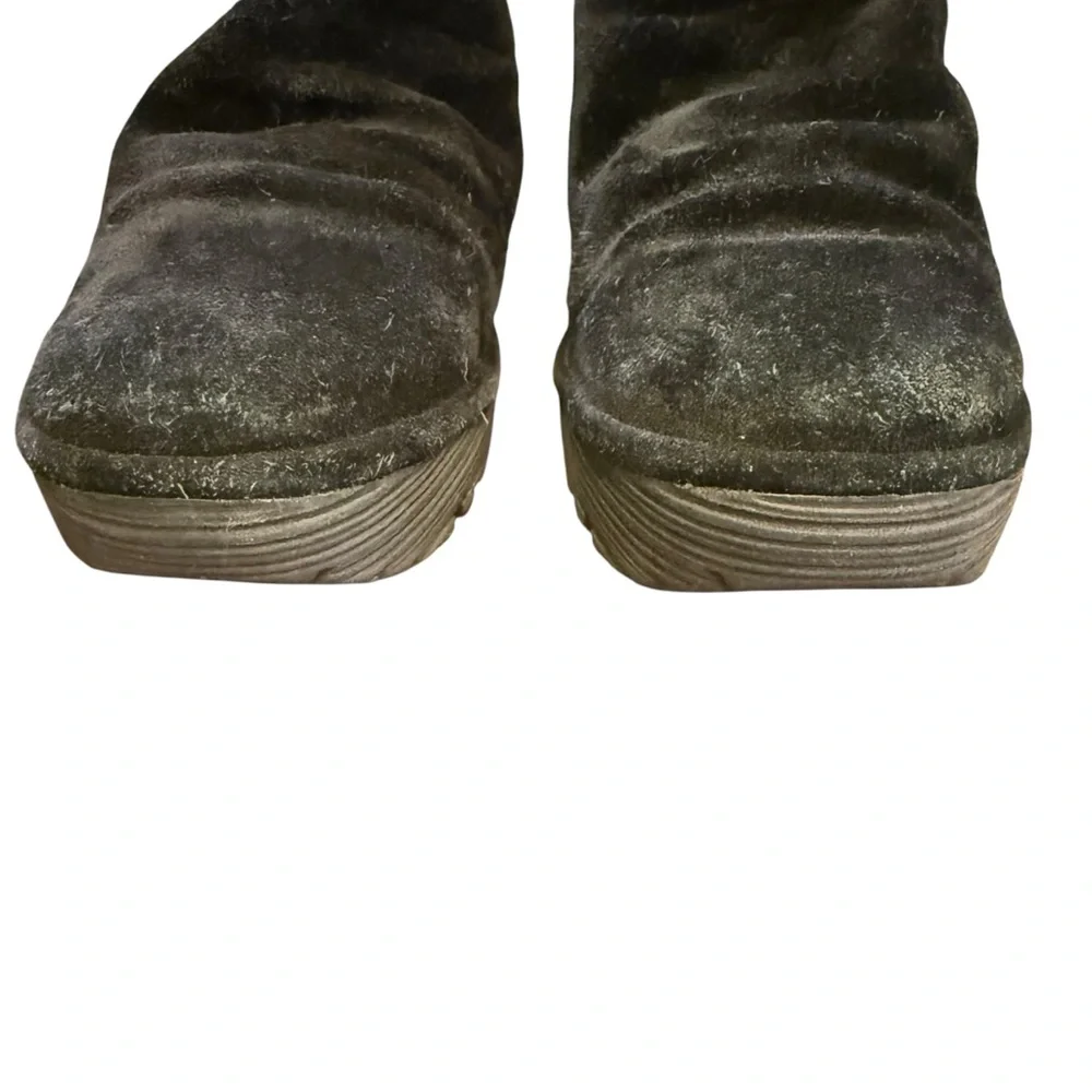 Fly London aye I Black Suede Ruched Ankle Boots with Ankle Tie sz 38/7-7.5 US